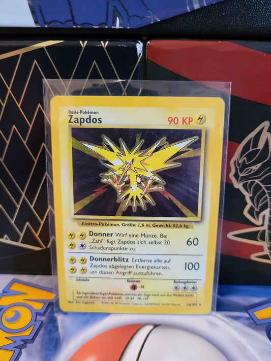 Zapdos HOLO 16/102 Base Set